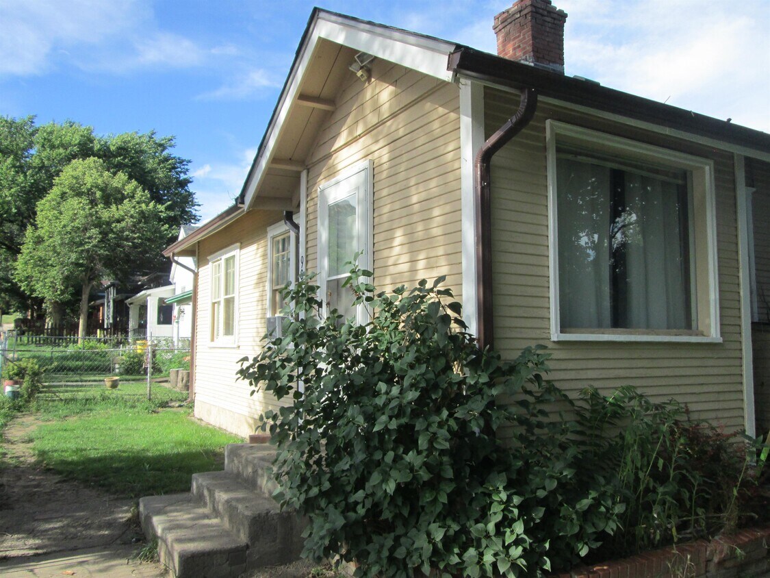 906 State St, Trinidad, CO 81082 House Rental in Trinidad, CO