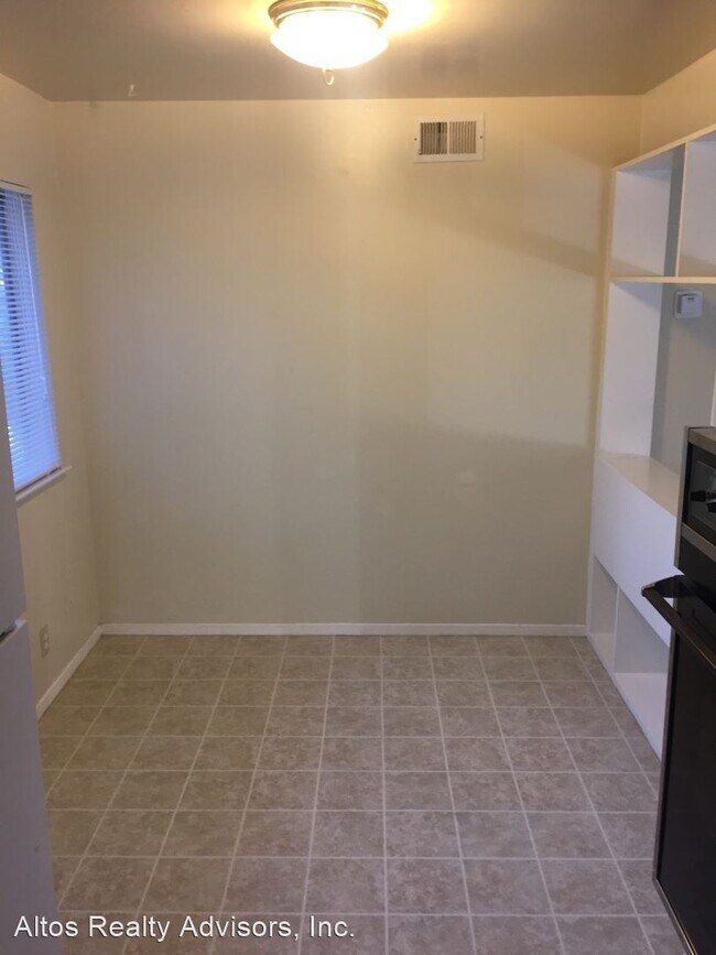 Building Photo - 654 Kirkland Dr