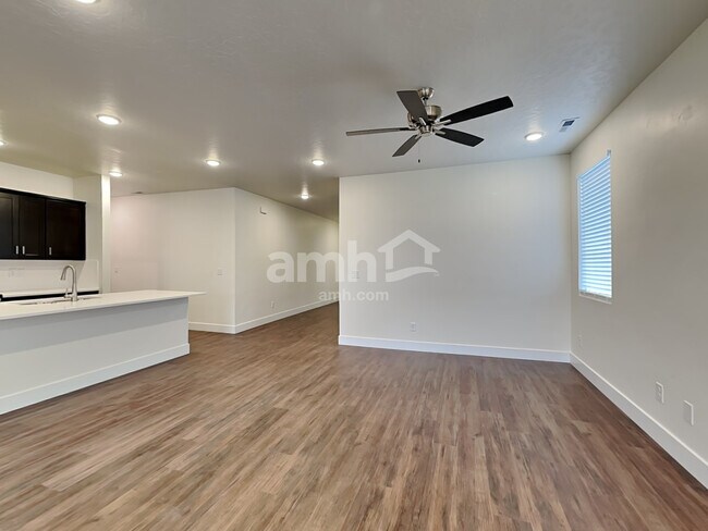 Building Photo - 9269 W Dove Creek St