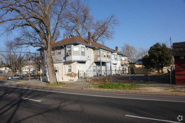 Building Photo - 1629 20th St