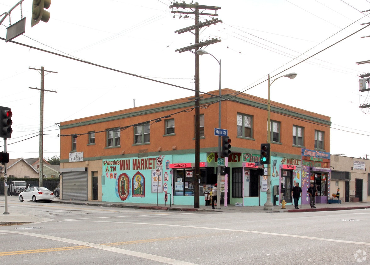 Building Photo - 5100 S Main St