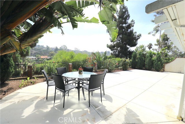 Building Photo - 640 Calle Vicente