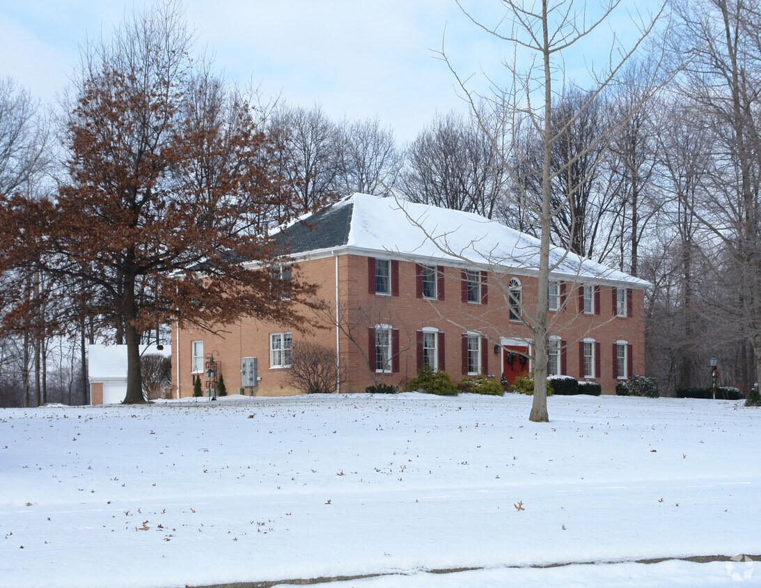 Building Photo - 250 Talsman Dr