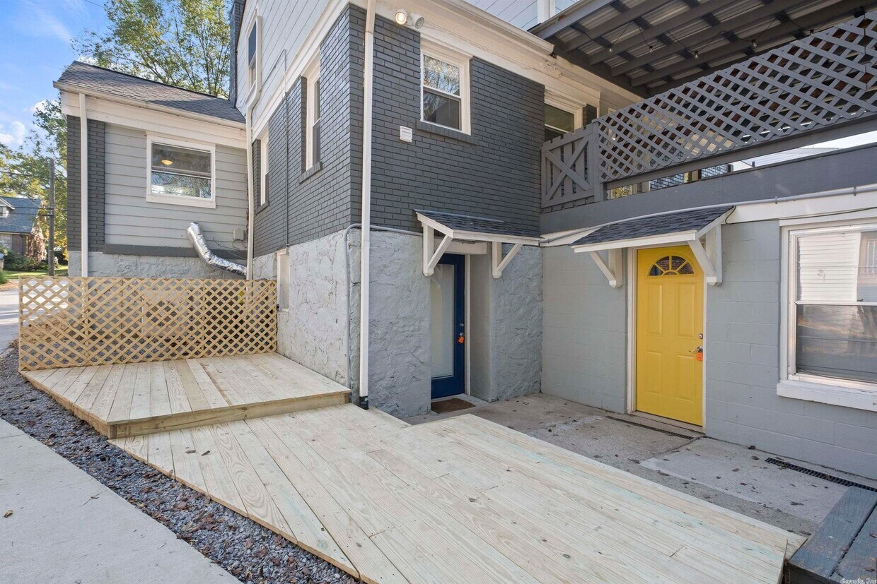 1305 Stratford Ave, Nashville, TN 37216 Townhome Rentals in Nashville