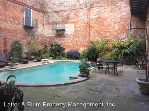 Building Photo - 1303 Burgundy St