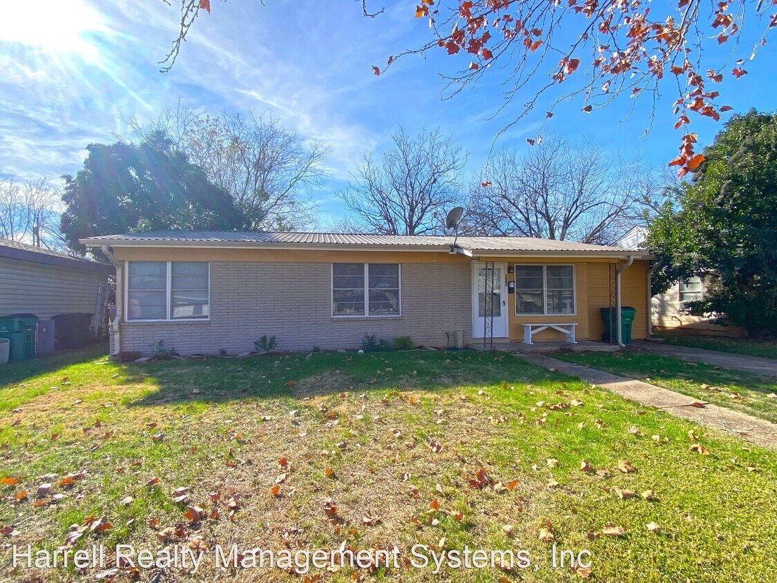 Primary Photo - 3 br, 1 bath House - 516 Willow Way