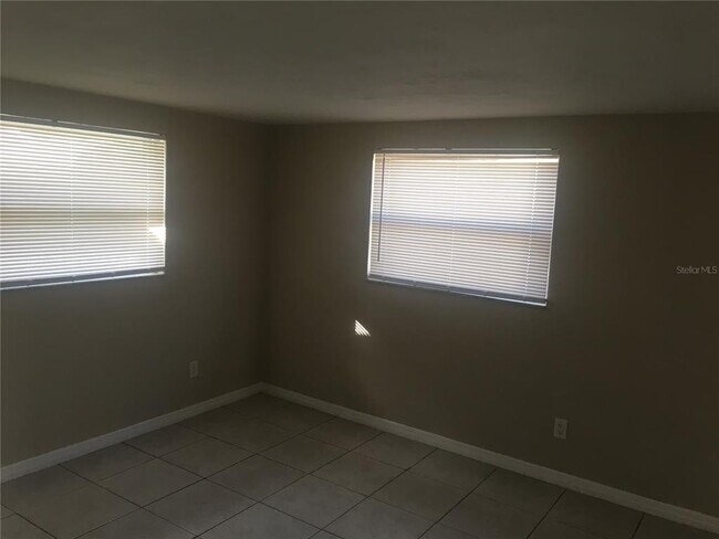 Foto del edificio - 9800 66th St N