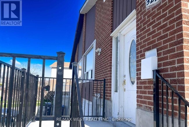 Building Photo - 322 Hansen Rd N
