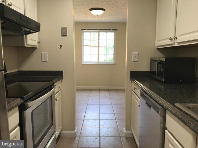 Building Photo - 12144 Purple Sage Ct