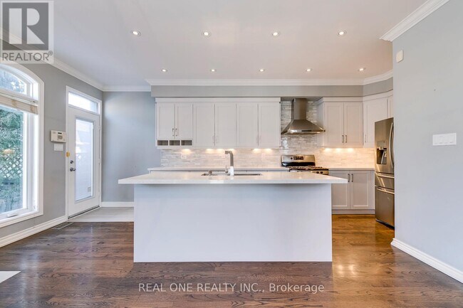 Photo du bâtiment - 2267 Meadowland Dr