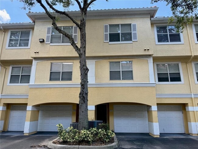 Building Photo - 3011 Legacy Villas Dr