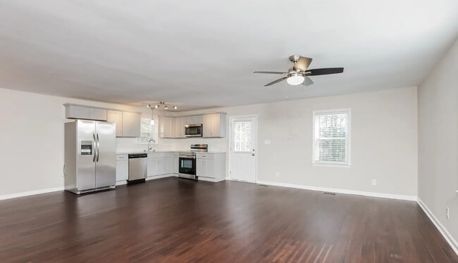 Building Photo - 631 Hurley Rd