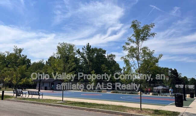 Foto del edificio - 7099 Columbia Ave