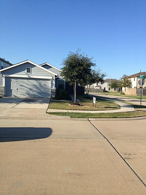 Primary Photo - 15611 Red Pine Ridge Way