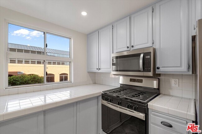 Foto del edificio - 235 Main St