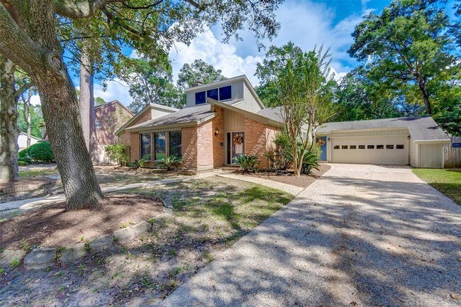 Foto del edificio - 3406 Forest Village Dr