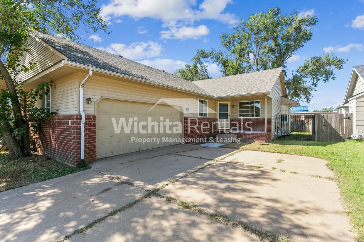 Photo - 5 N Hopper Dr (Goddard, KS)
