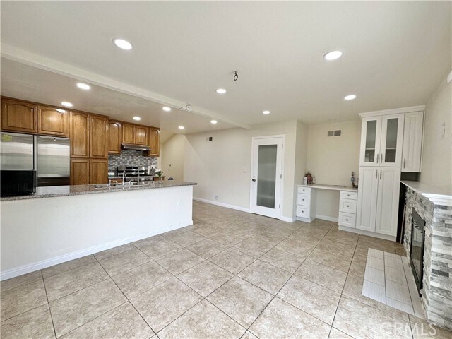 Building Photo - 13103 Beach St