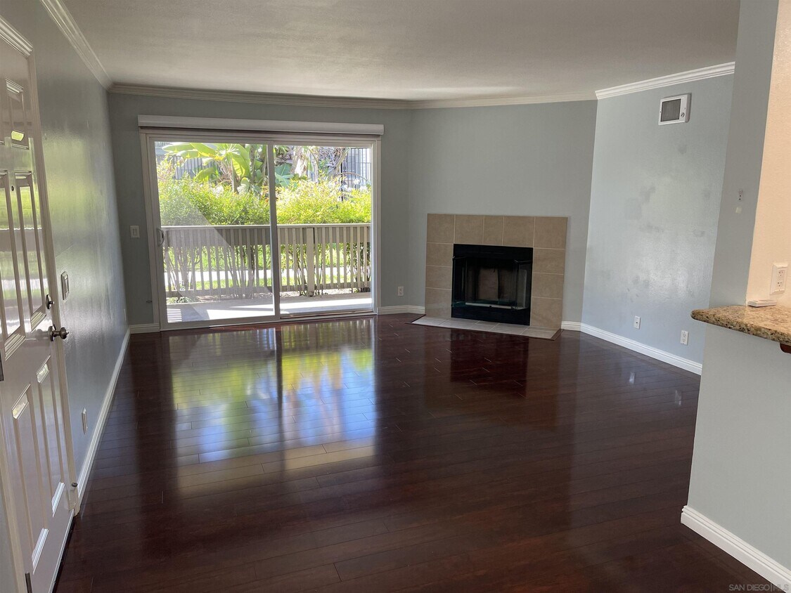 Primary Photo - 145 W El Norte Pkwy