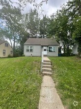 Building Photo - 667 Thornton St