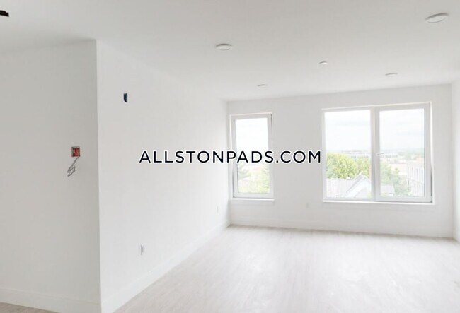 Building Photo - 42 N Beacon St