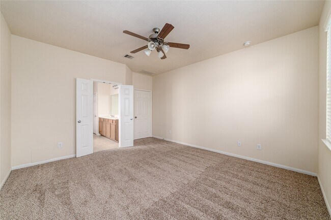 Foto del edificio - 8814 Cedar Mound Ln