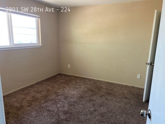 Building Photo - 2801 SW 28th Ave
