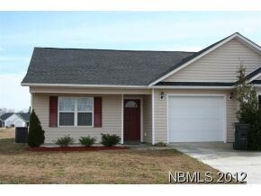 Foto principal - 2 br, 2 bath House - 215 Murdock Way