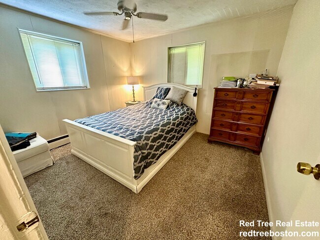 Foto del edificio - 8 Bryon Rd