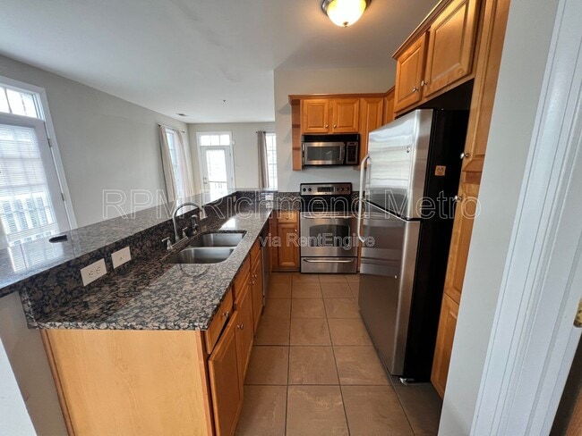 Building Photo - 215 N 18th St