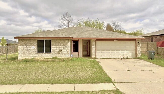 Building Photo - 3505 Northcrest Dr
