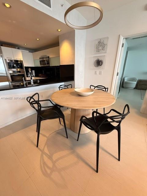 Building Photo - 17121 Collins Ave