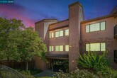 Foto principal - 25676 University Ct