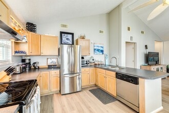Building Photo - 16614 Bermuda Way