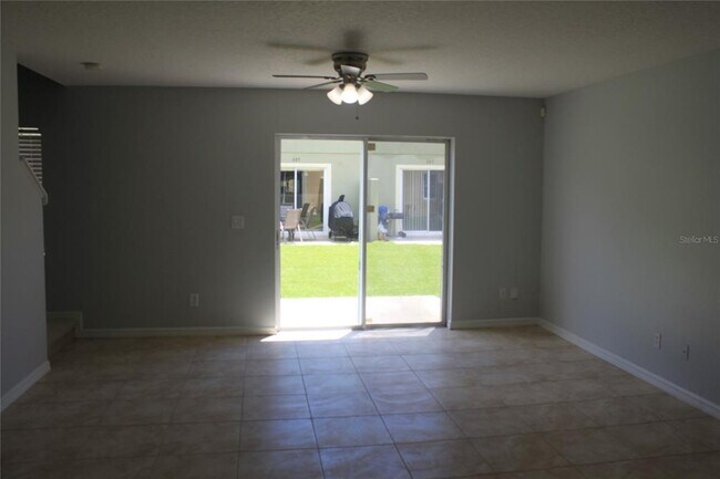 Foto del edificio - 669 Cresting Oak Cir