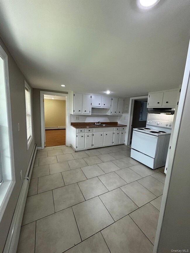 Foto del edificio - 245 Glenville Rd