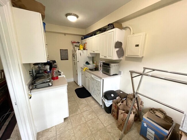 Foto del edificio - 1401 Beacon St