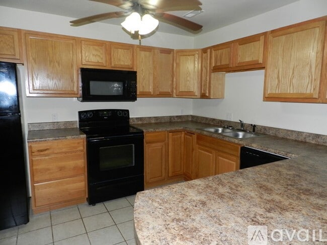 Building Photo - 106 Booker Rd