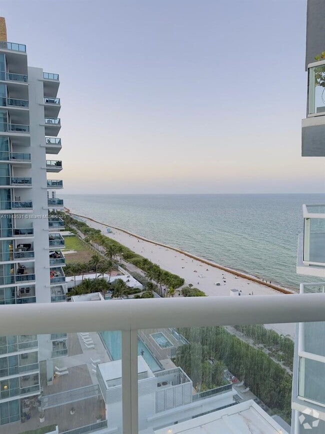 Building Photo - 6515 Collins Ave