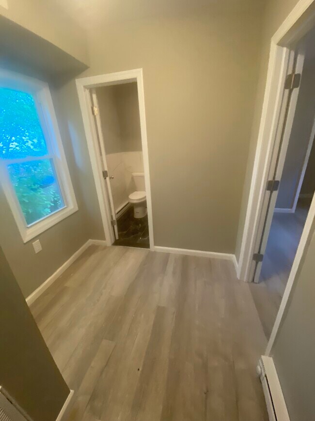 Building Photo - 83 N 3rd St