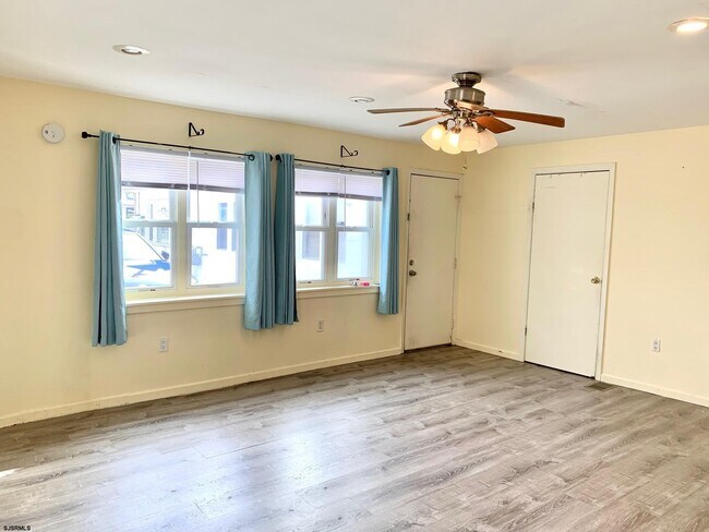 Foto del edificio - 116 N Dorset Ave