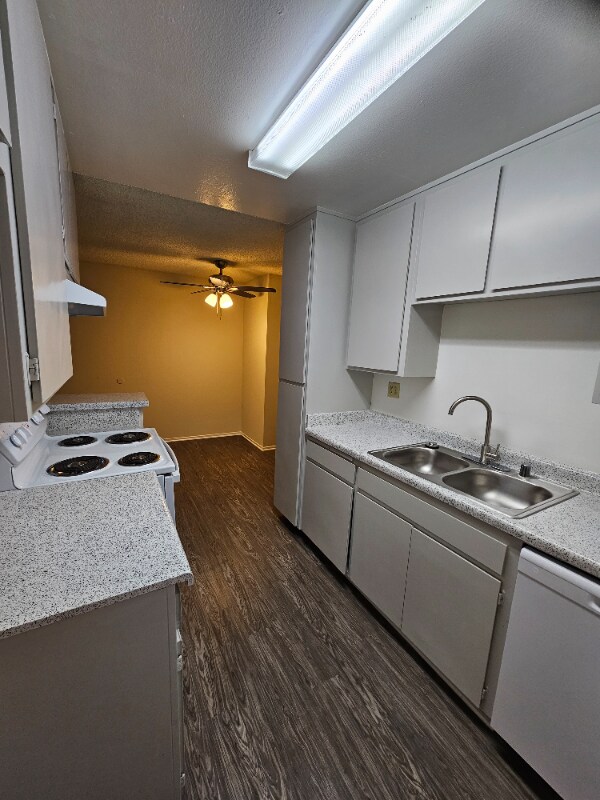 Foto principal - 10640 Colima Rd