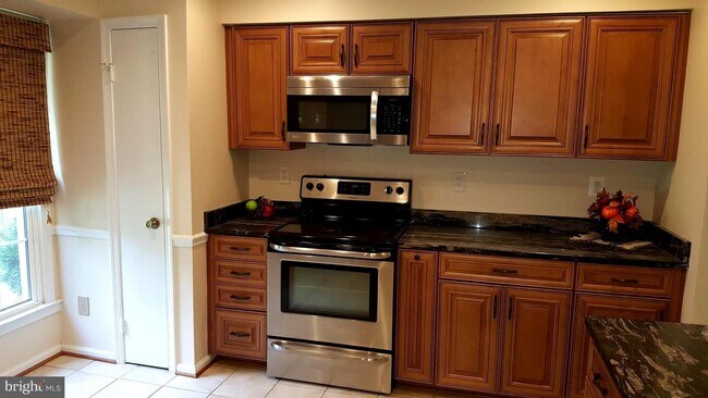 Foto del edificio - 2908 Village Spring Ln