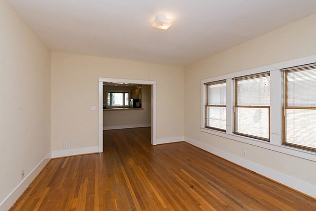 Foto del edificio - 1338 W Pierce St