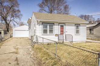 Building Photo - 2246 Garfield Ave