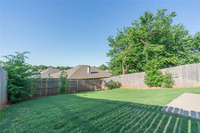 Foto del edificio - 604 NW 175th St