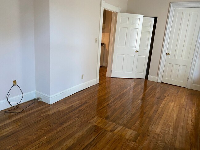 Building Photo - 125 2nd Ave