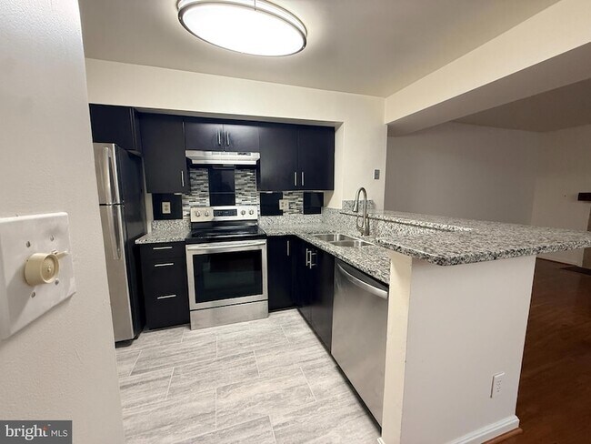 Building Photo - 6004 Curtier Dr