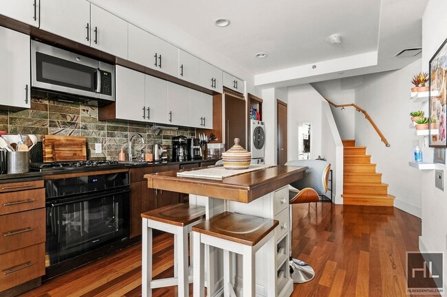 Foto del edificio - Furnished 2bed/2bath Penthouse w/Views