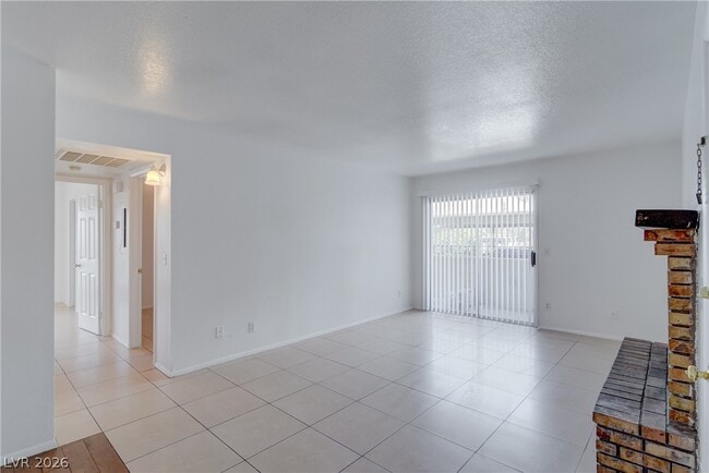 Building Photo - 2921 Country Manor Ln